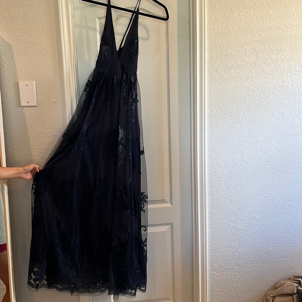 Flowy Navy Maxi Dress! Size small